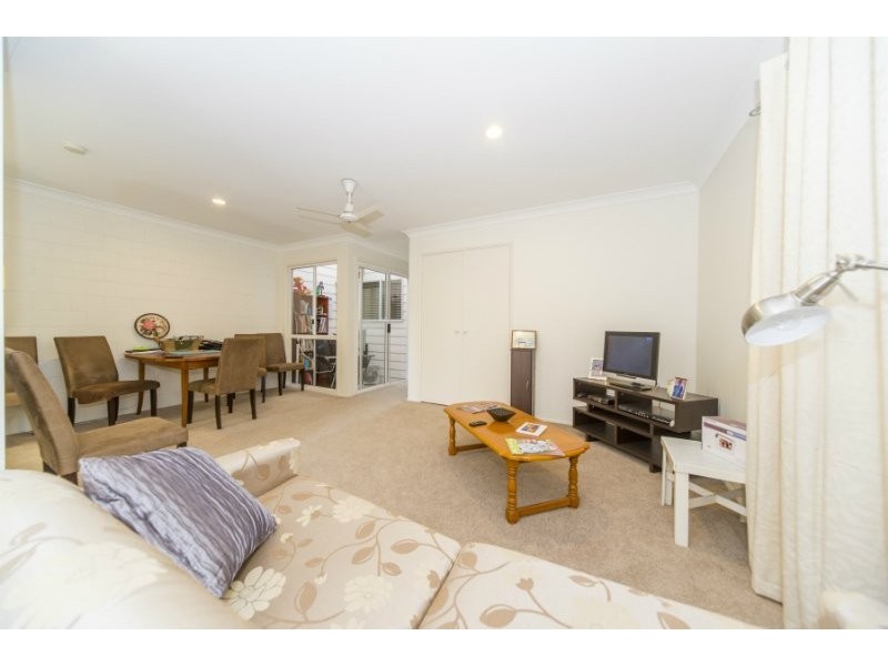 43 Howard Street, Runaway Bay QLD 4216