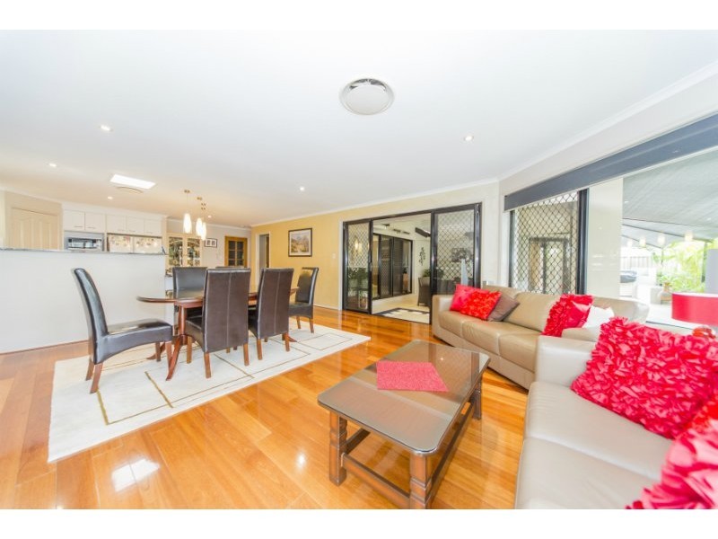 9 Manacor Place, Coombabah QLD 4216