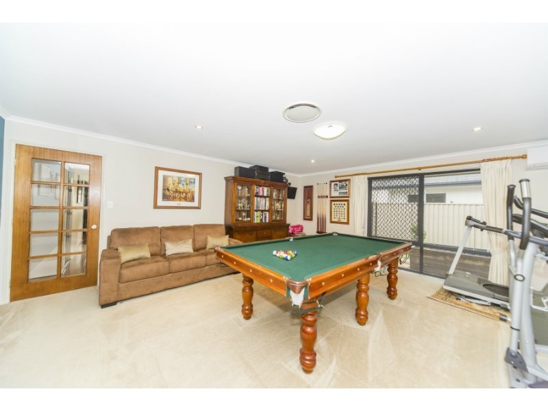 9 Manacor Place, Coombabah QLD 4216