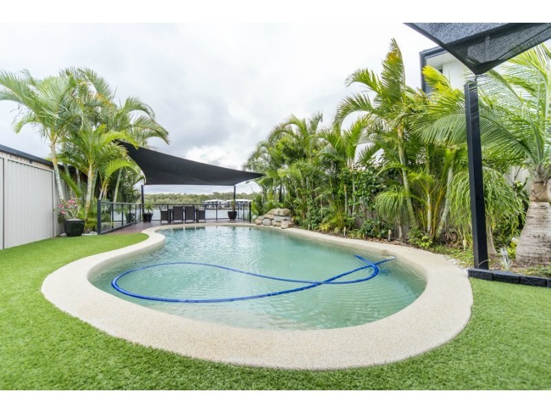 9 Manacor Place, Coombabah QLD 4216