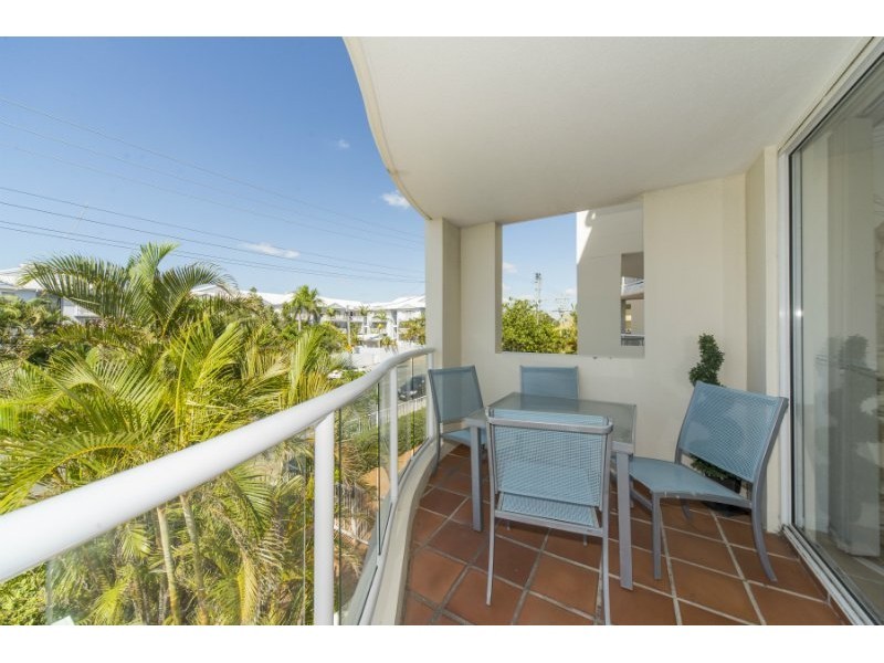 8/7 Whiting Street, Labrador QLD 4215