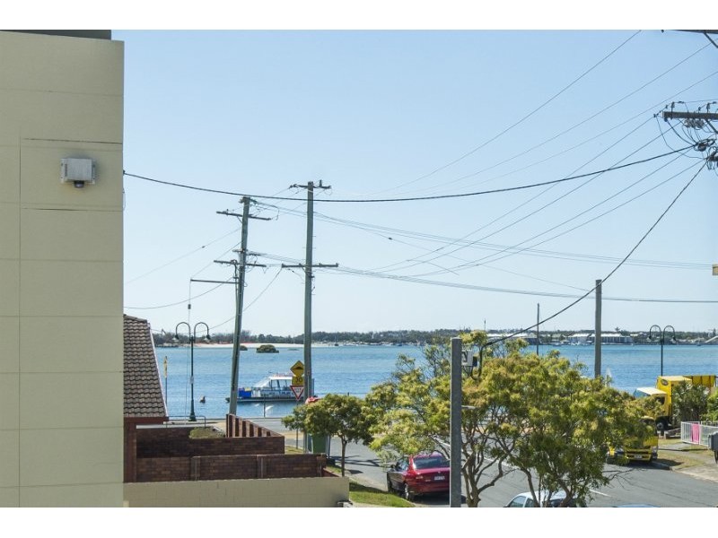 8/7 Whiting Street, Labrador QLD 4215