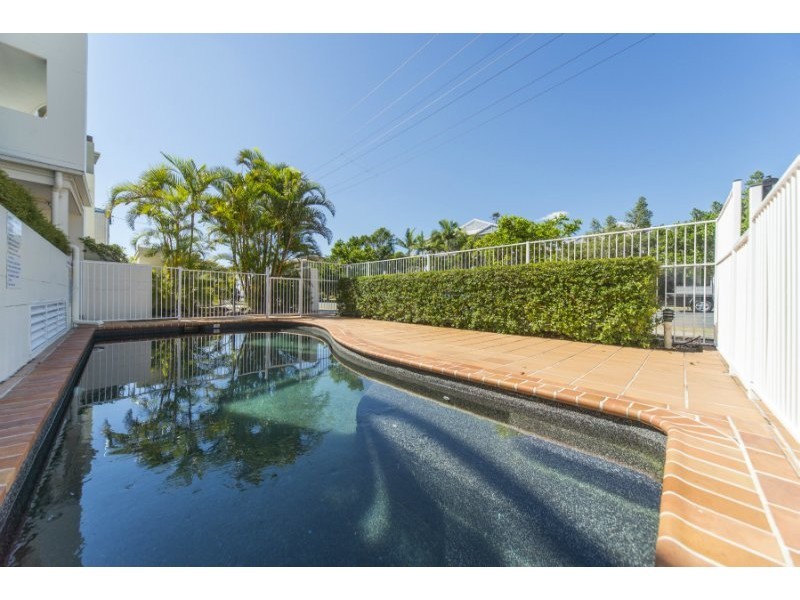 8/7 Whiting Street, Labrador QLD 4215