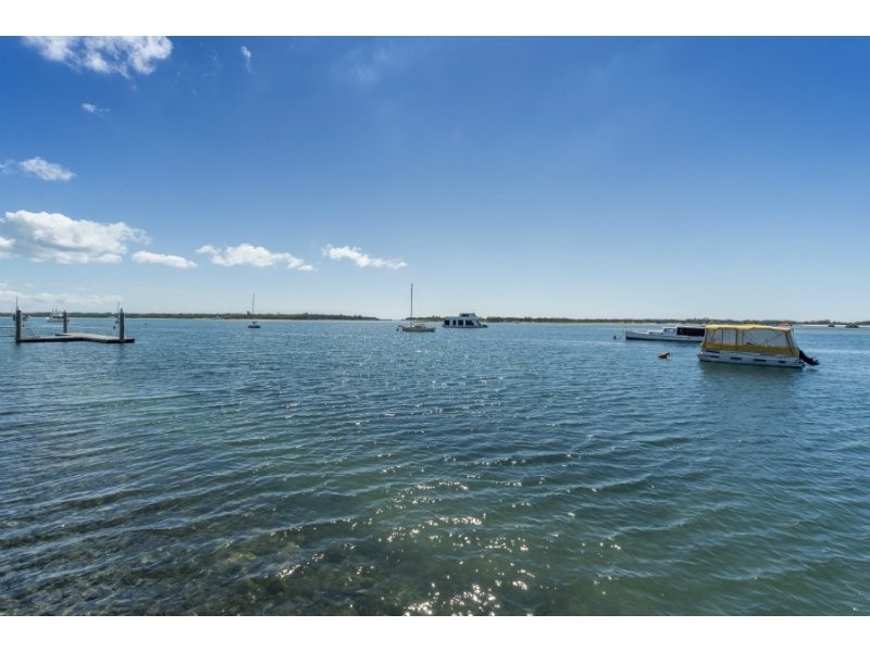 8/7 Whiting Street, Labrador QLD 4215