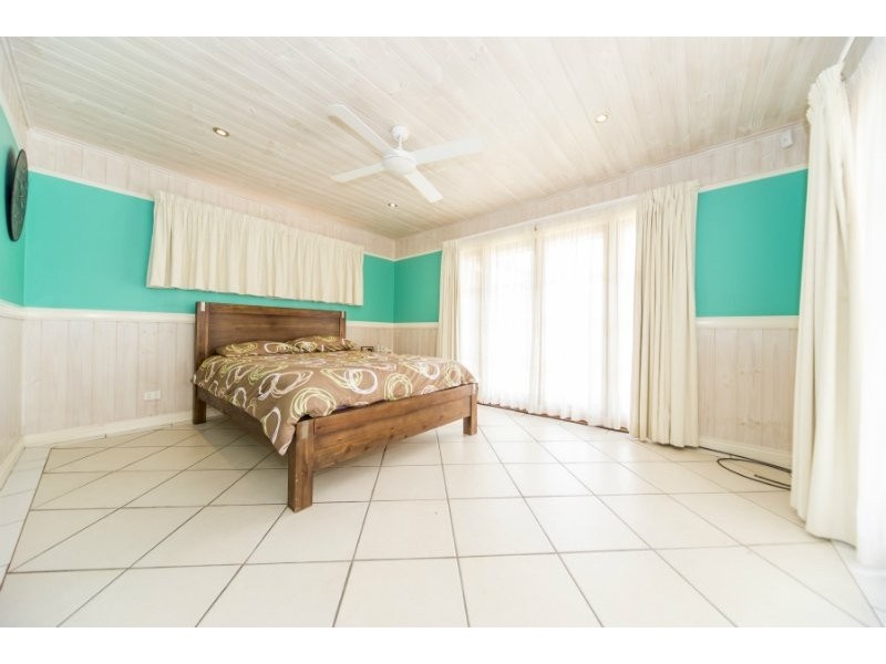 3 Amaroo Street, Biggera Waters QLD 4216