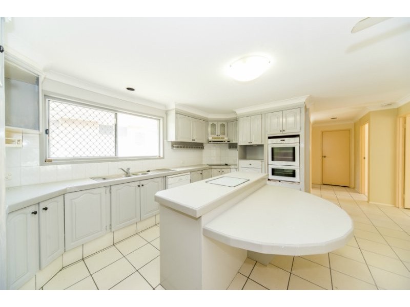 10 Dante Court, Arundel QLD 4214