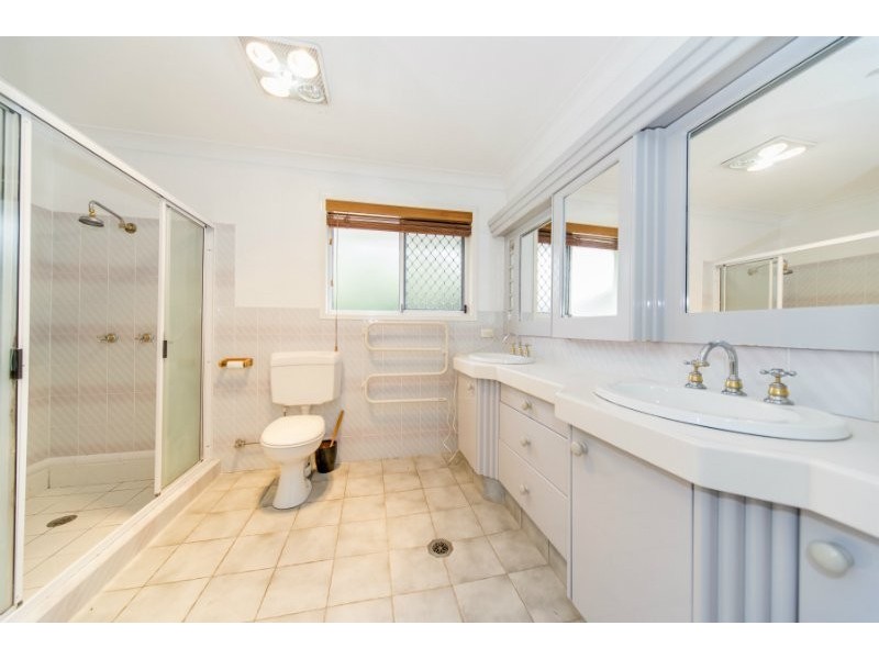 10 Dante Court, Arundel QLD 4214