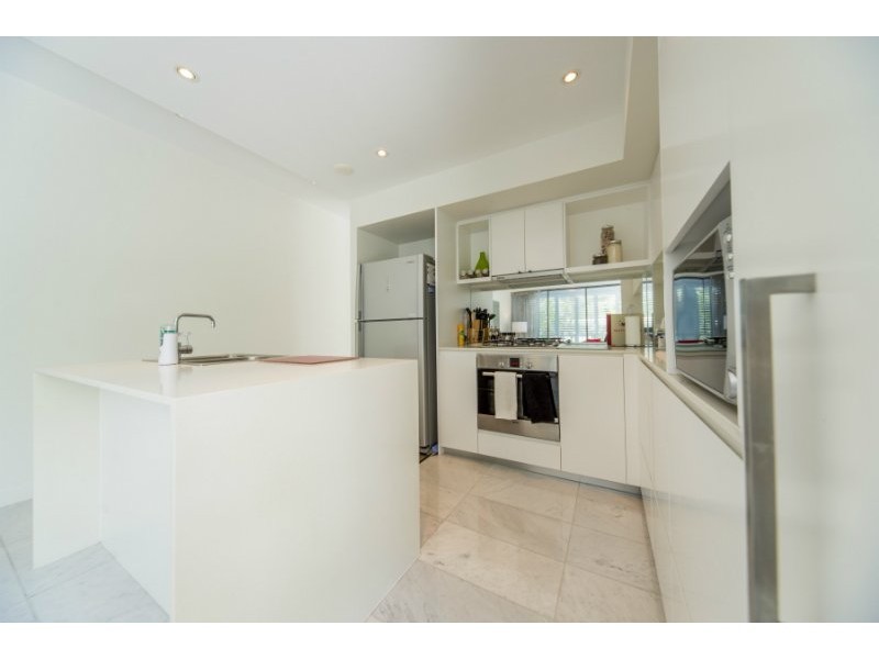 1002/438 Marine Parade, Biggera Waters QLD 4216