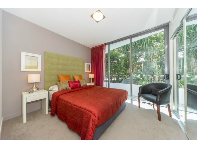 1002/438 Marine Parade, Biggera Waters QLD 4216