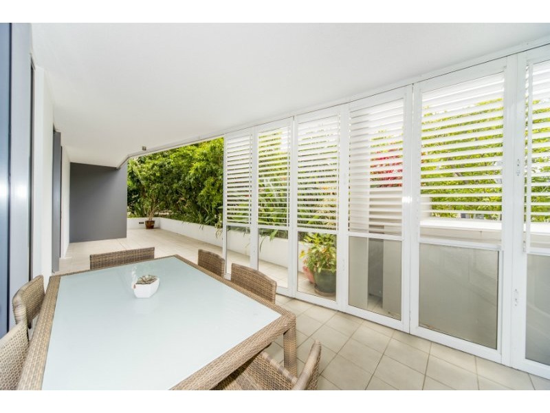 1002/438 Marine Parade, Biggera Waters QLD 4216