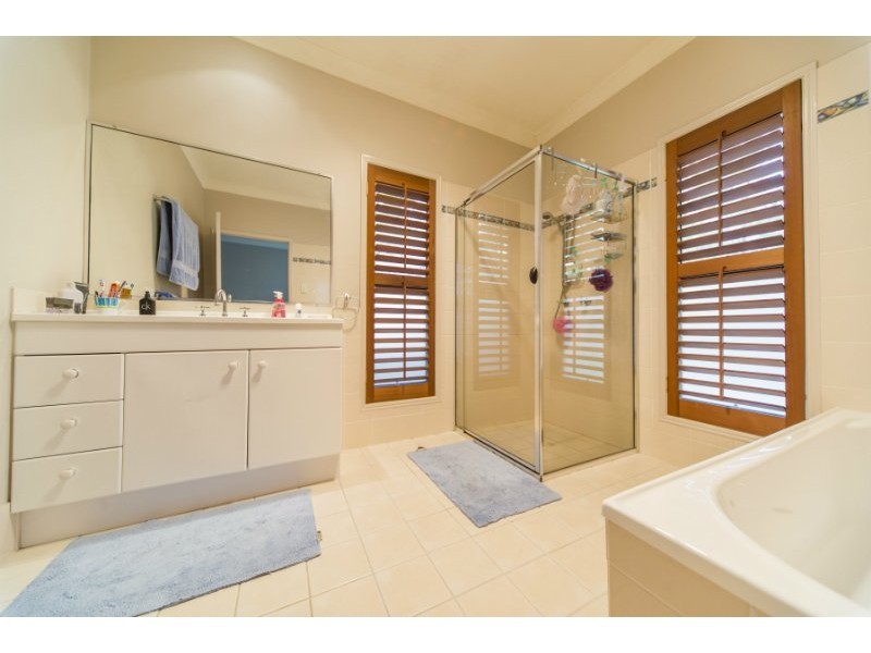 108 Coomera Valley Drive, Guanaba QLD 4210