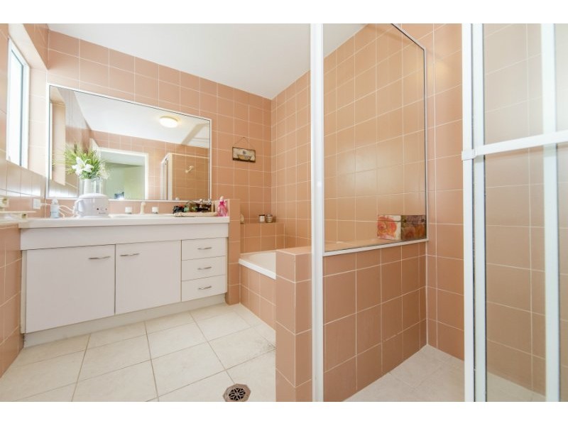 33/75 Morala Avenue, Runaway Bay QLD 4216