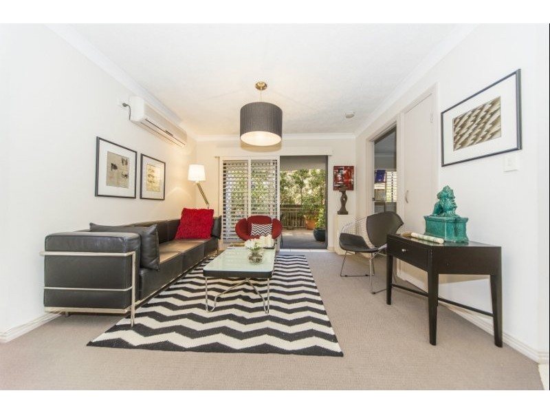 2/35 Loder Street, Biggera Waters QLD 4216