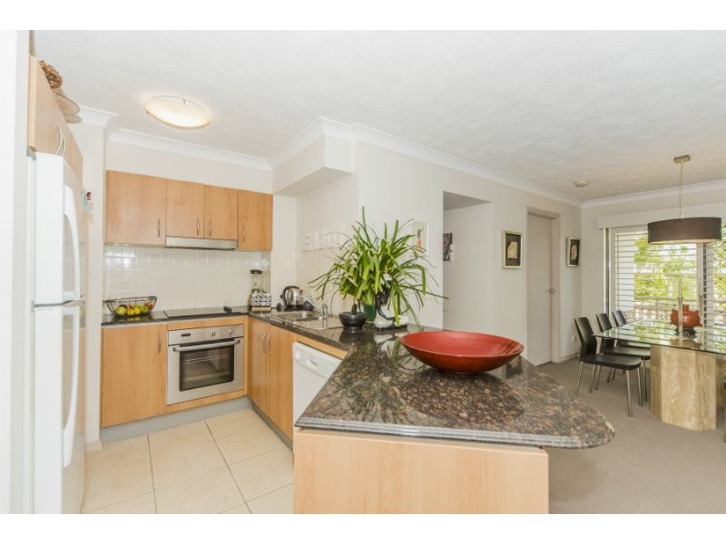 2/35 Loder Street, Biggera Waters QLD 4216