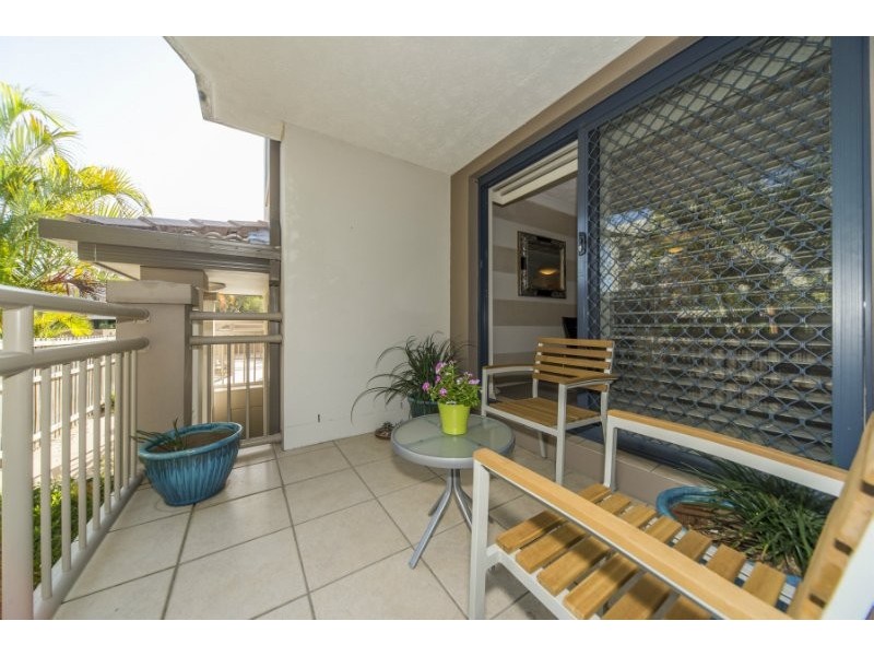 2/35 Loder Street, Biggera Waters QLD 4216