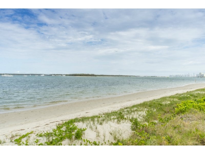 2/35 Loder Street, Biggera Waters QLD 4216
