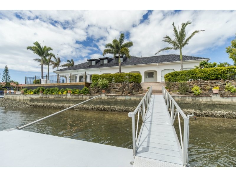 18 Grand Canal Way, Runaway Bay QLD 4216