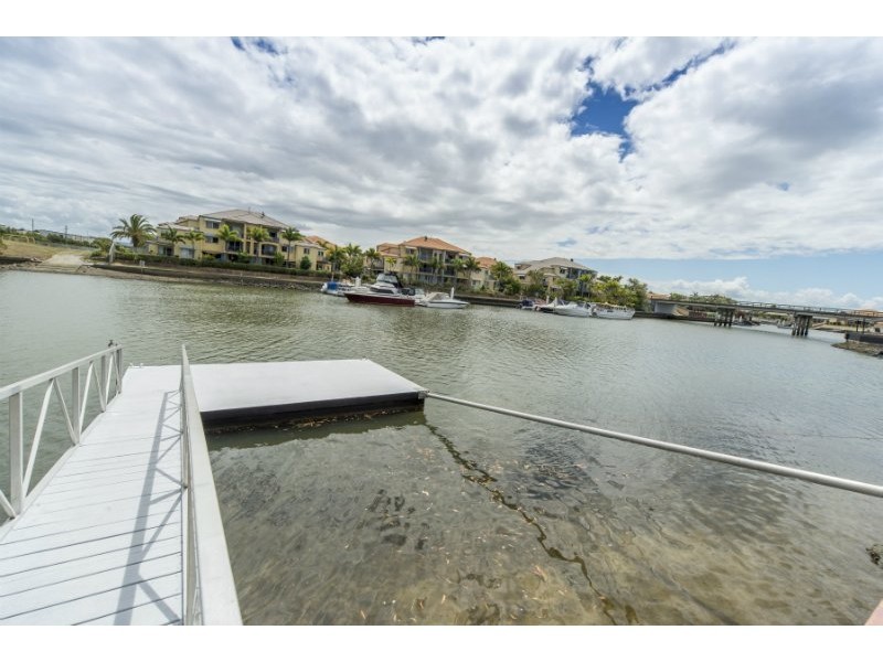 18 Grand Canal Way, Runaway Bay QLD 4216