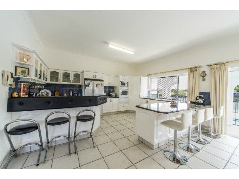 18 Grand Canal Way, Runaway Bay QLD 4216