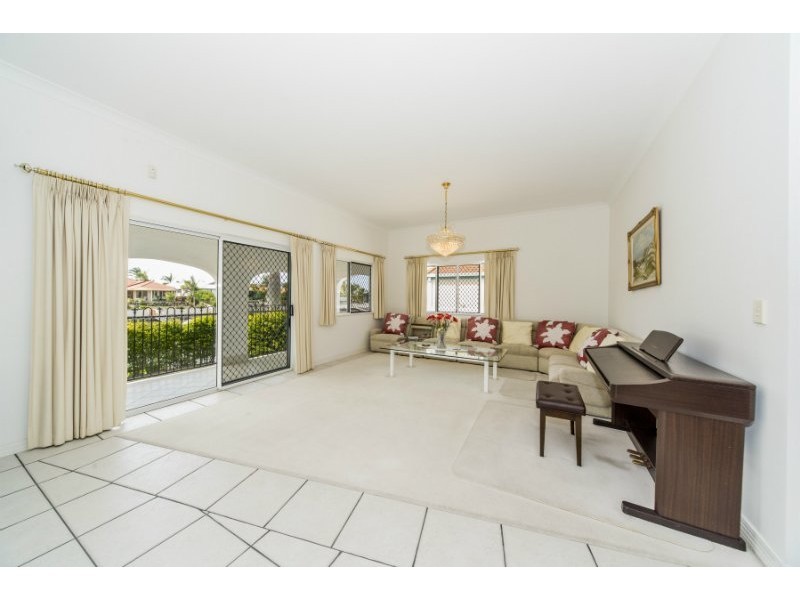 18 Grand Canal Way, Runaway Bay QLD 4216