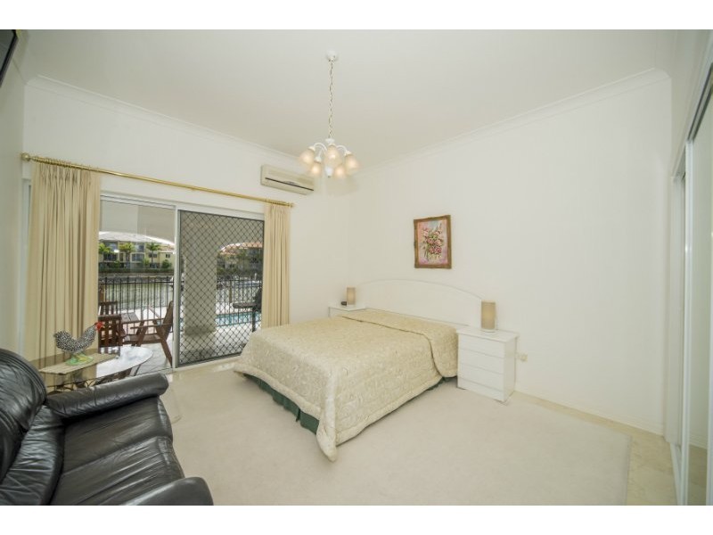 18 Grand Canal Way, Runaway Bay QLD 4216