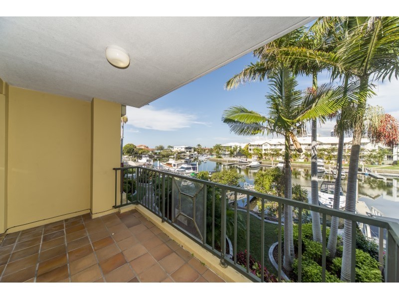 12/14 Jennifer Avenue, Runaway Bay QLD 4216