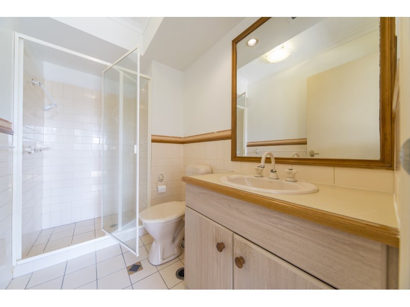 12/14 Jennifer Avenue, Runaway Bay QLD 4216