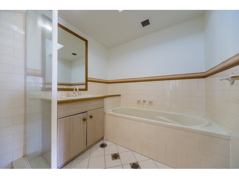 12/14 Jennifer Avenue, Runaway Bay QLD 4216