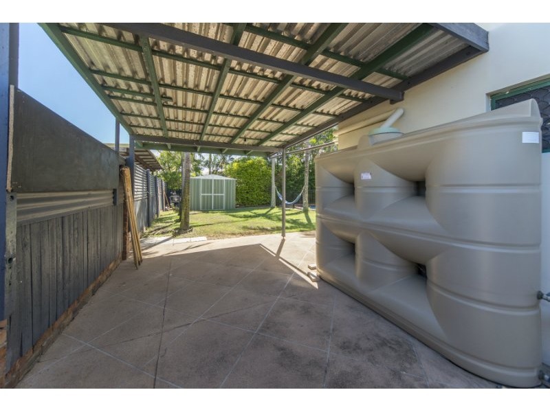 8 Burrendong Road, Coombabah QLD 4216