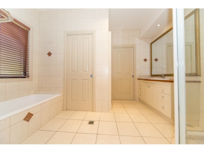 3 McCleary Street, Bundall QLD 4217