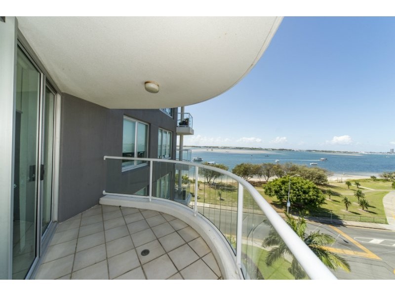23/242 Marine Parade, Labrador QLD 4215