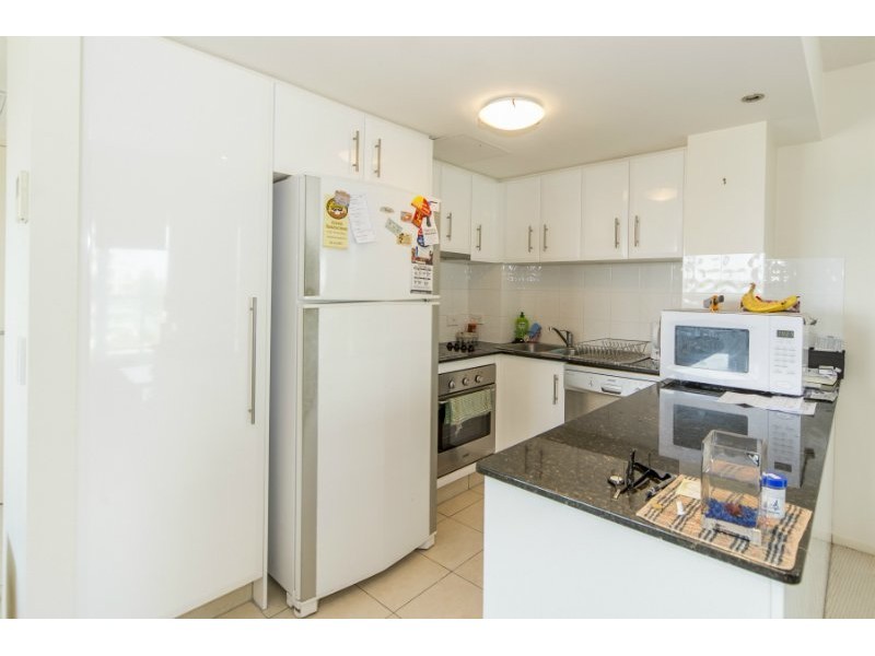 23/242 Marine Parade, Labrador QLD 4215