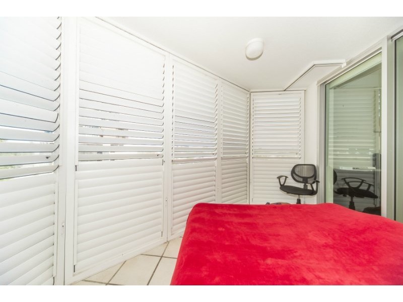 23/242 Marine Parade, Labrador QLD 4215