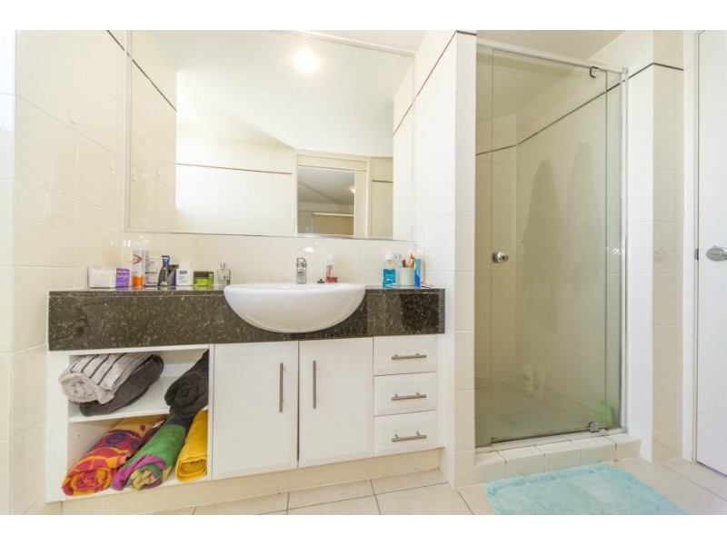 23/242 Marine Parade, Labrador QLD 4215