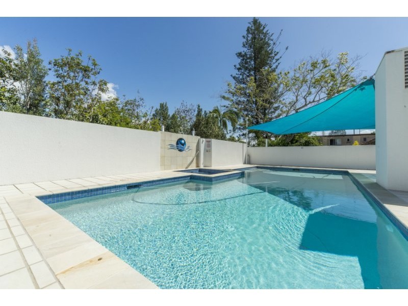 23/242 Marine Parade, Labrador QLD 4215