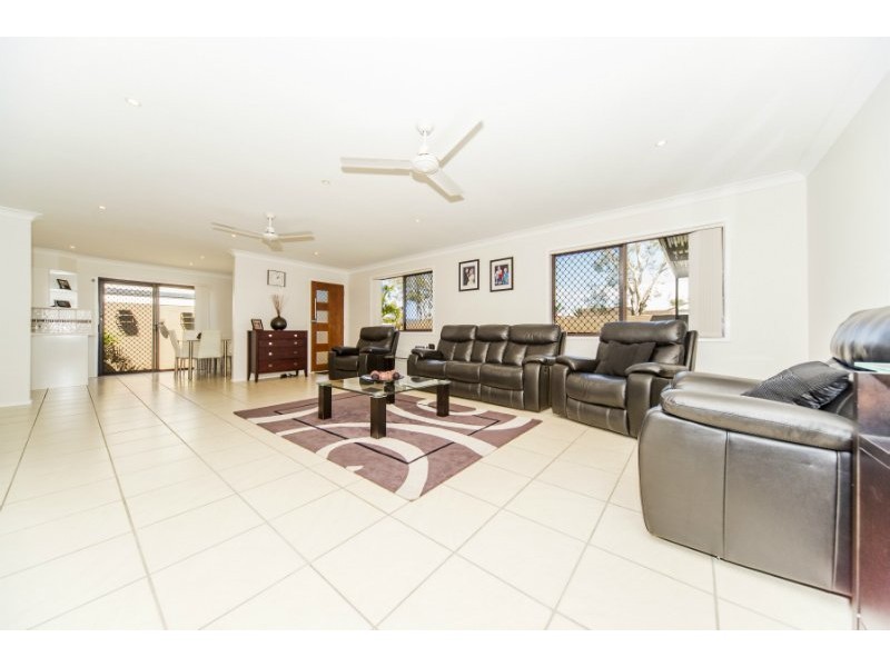 19 Matthew Flinders Drive, Hollywell QLD 4216