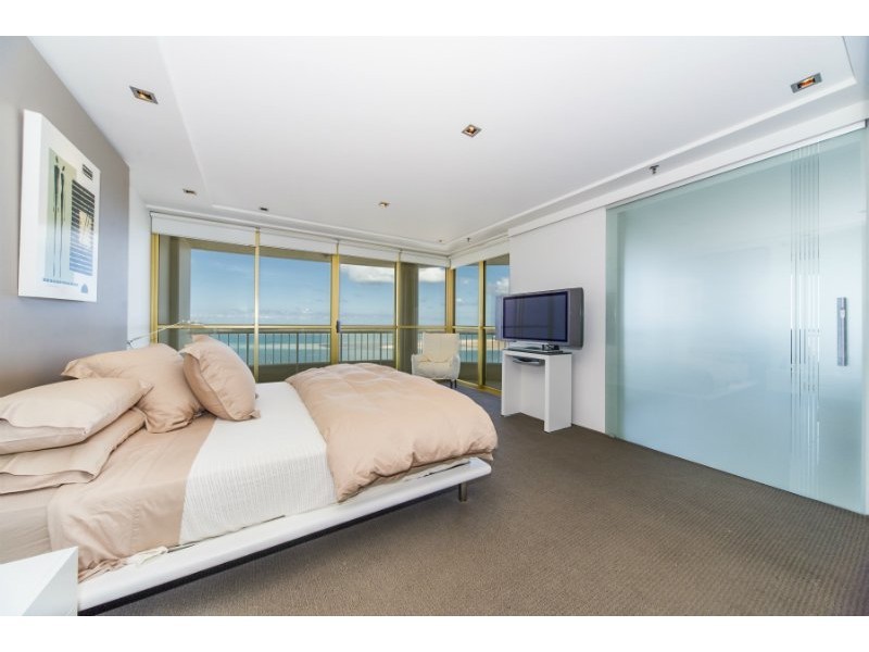 26/19 Oatland Esplanade, Runaway Bay QLD 4216