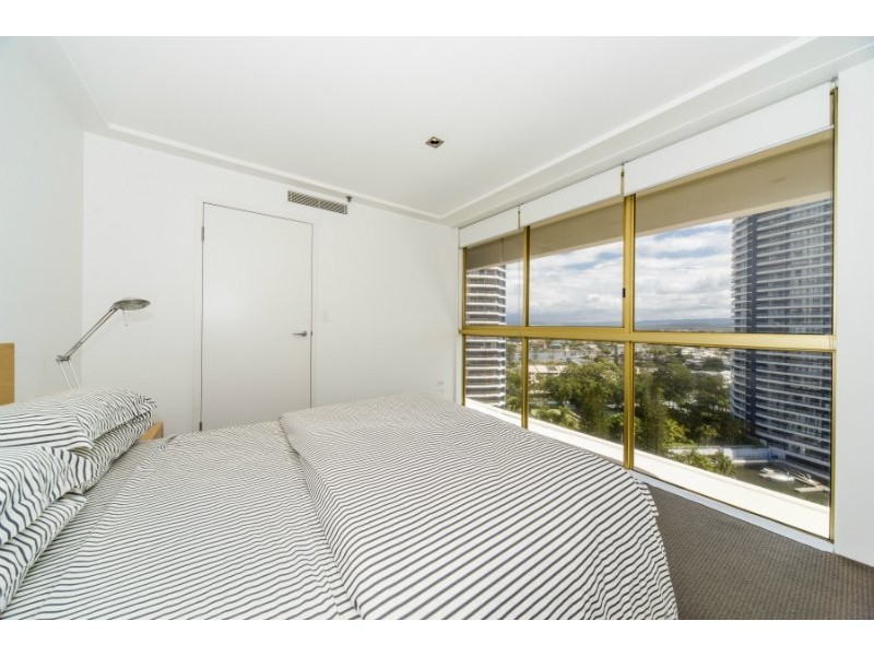 26/19 Oatland Esplanade, Runaway Bay QLD 4216