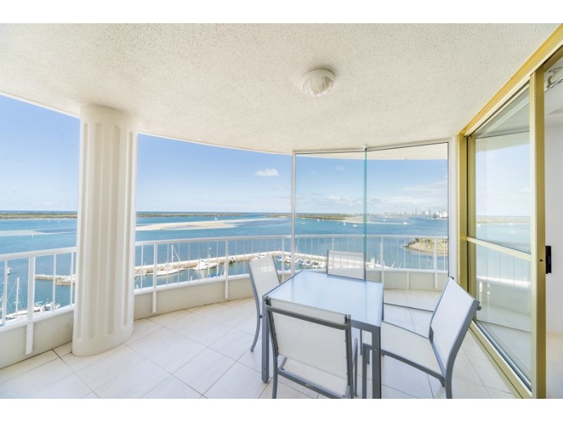 26/19 Oatland Esplanade, Runaway Bay QLD 4216