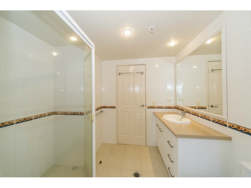 1005/182 Marine Parade, Labrador QLD 4215