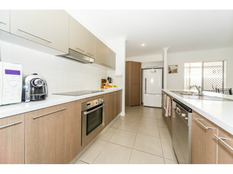 17 Yulia Street, Coombabah QLD 4216