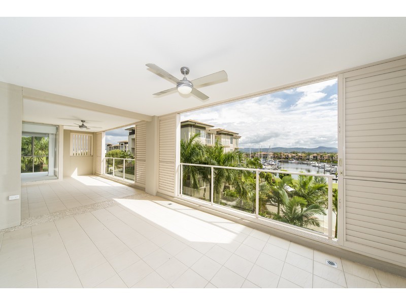 1748/1 Rialto Quay Drive, Hope Island QLD 4212