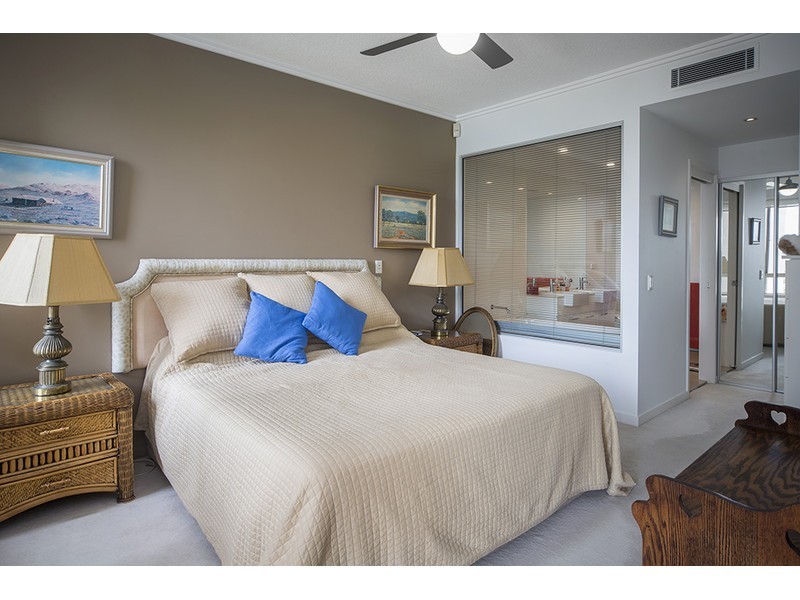 1748/1 Rialto Quay Drive, Hope Island QLD 4212
