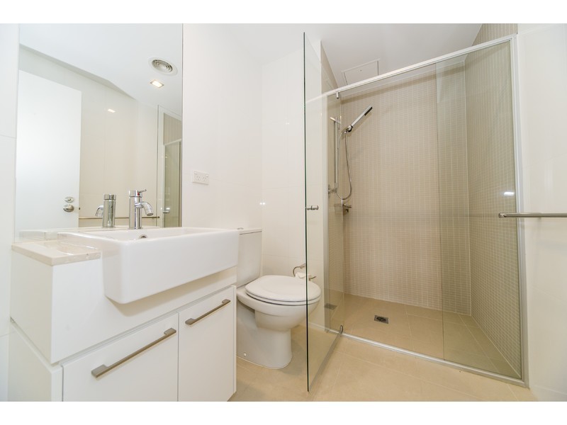 1748/1 Rialto Quay Drive, Hope Island QLD 4212