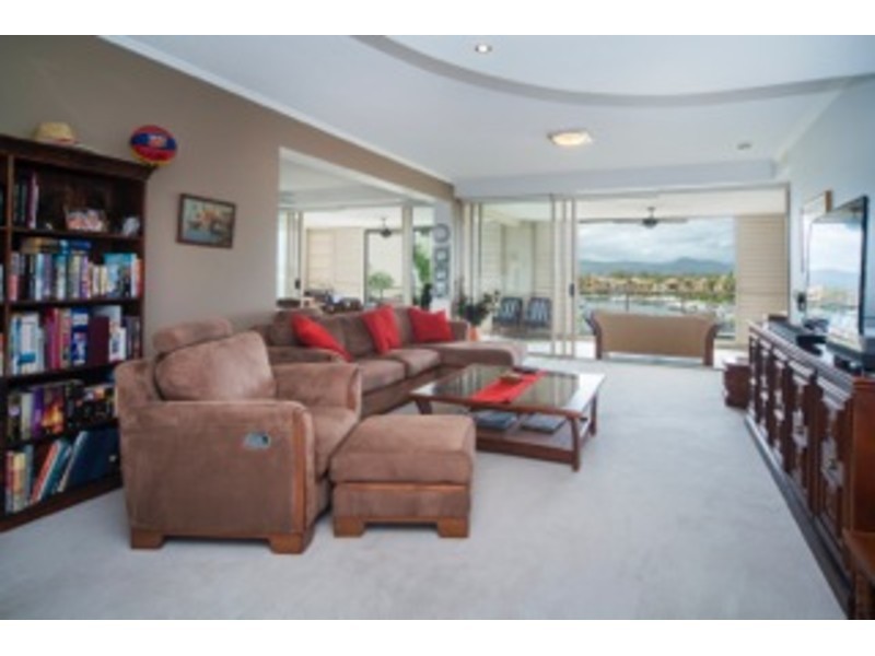1748/1 Rialto Quay Drive, Hope Island QLD 4212
