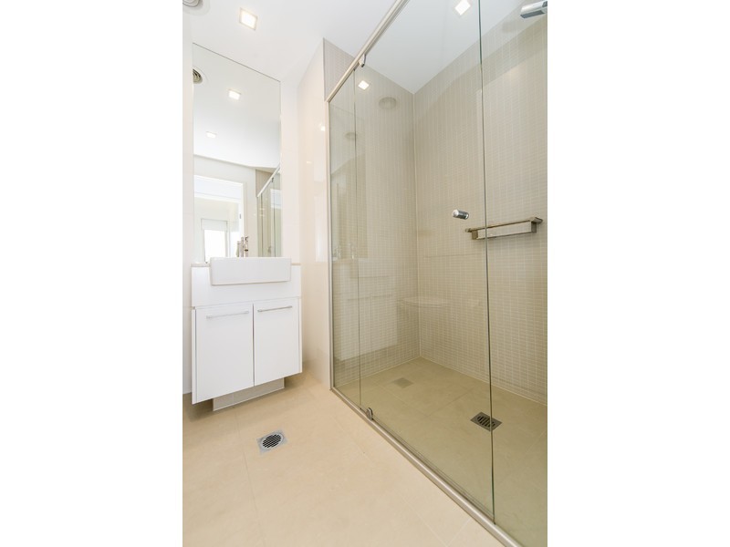 1748/1 Rialto Quay Drive, Hope Island QLD 4212
