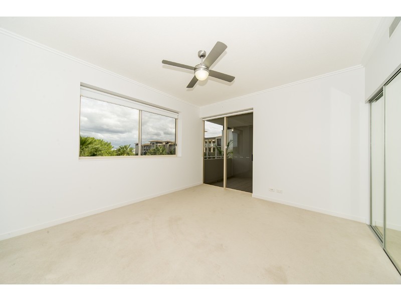 1748/1 Rialto Quay Drive, Hope Island QLD 4212