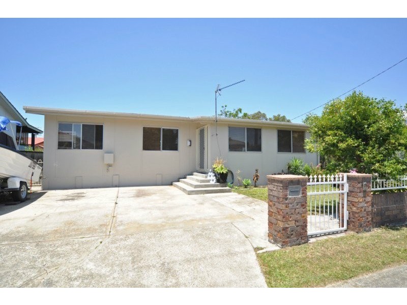 9 Morala Avenue, Biggera Waters QLD 4216