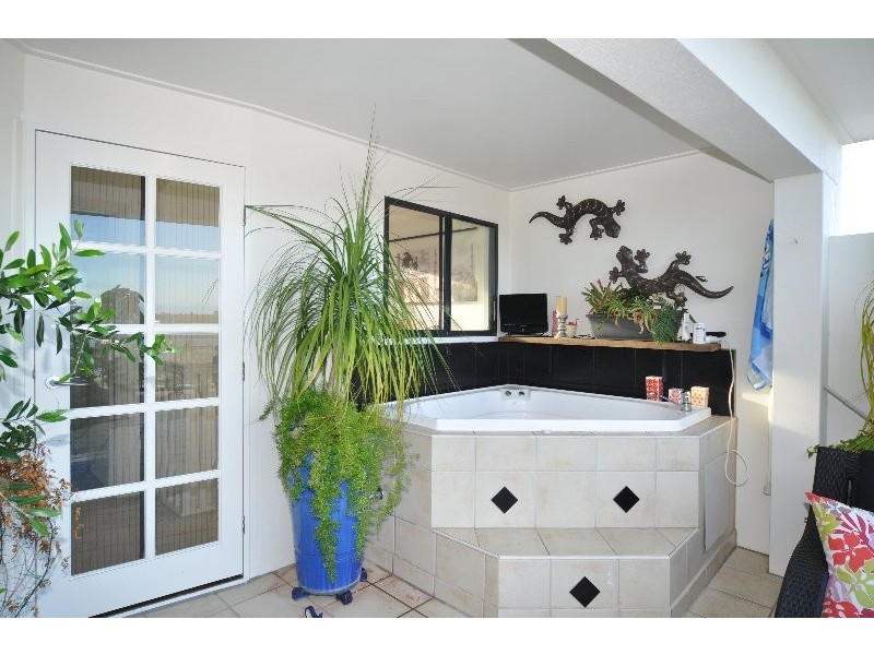 326/392 Marine Parade, Labrador QLD 4215