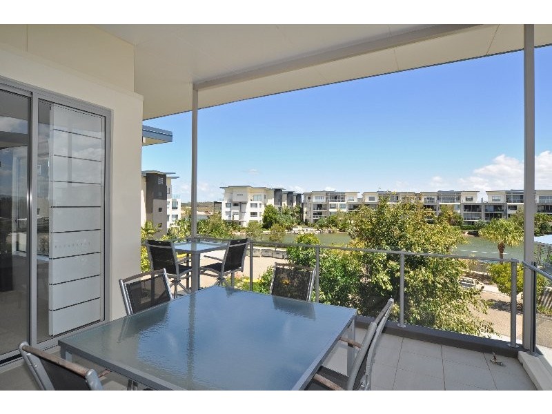 534/3-5 Pendraat Parade, Hope Island QLD 4212